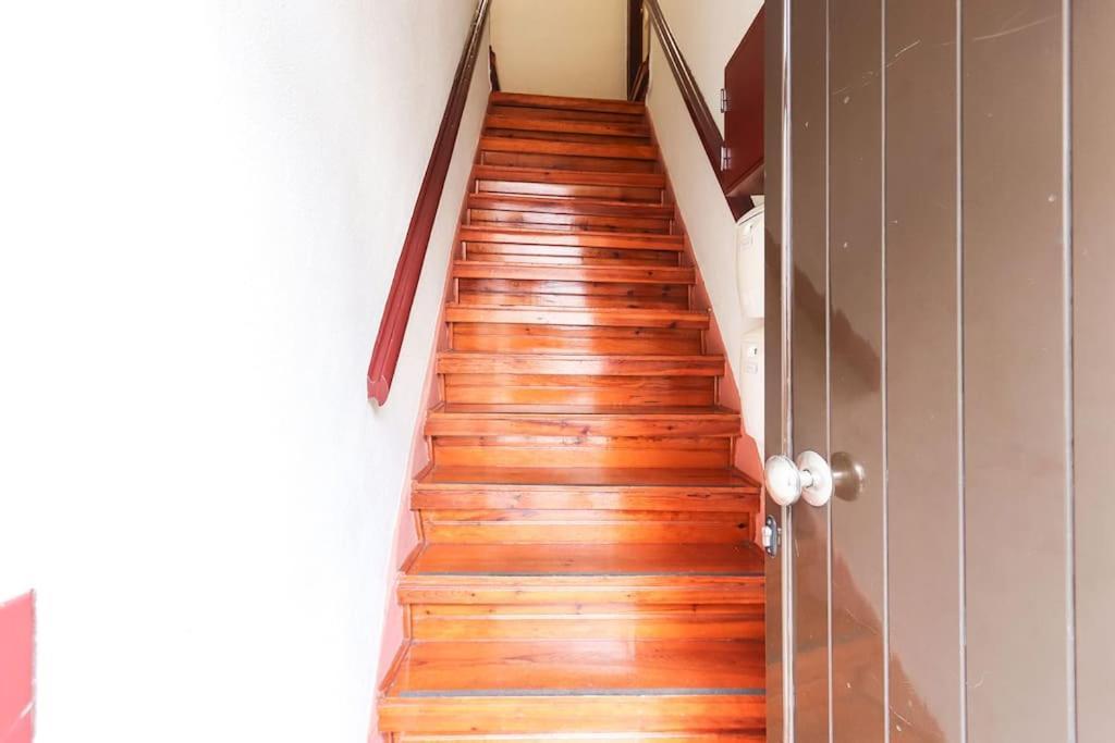 Vita Portucale ! Campo Ourique Design W/ Balcony Lisboa Ngoại thất bức ảnh